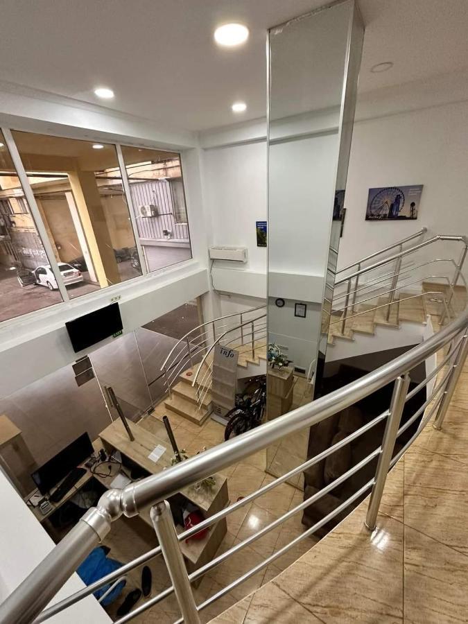 Femi Ji Hotel Batumi Eksteriør billede