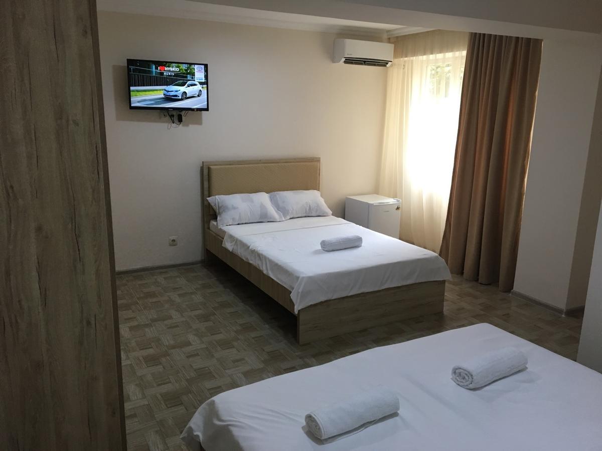 Femi Ji Hotel Batumi Eksteriør billede